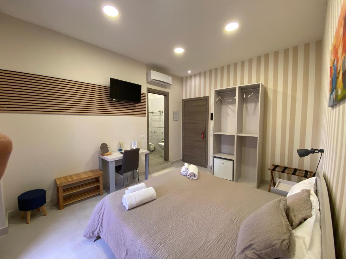 2Naples Rooms Bagian luar foto